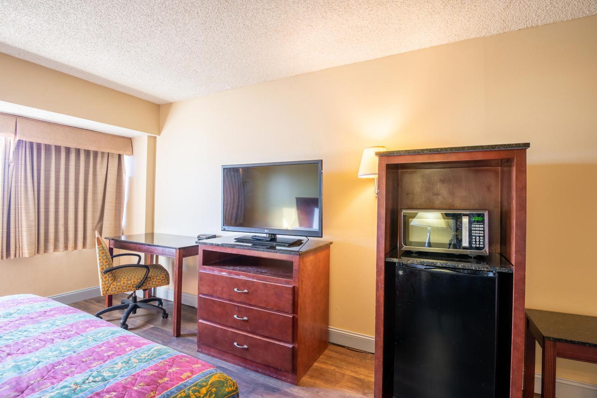 Dominion Inn And Suites Sandston Eksteriør billede