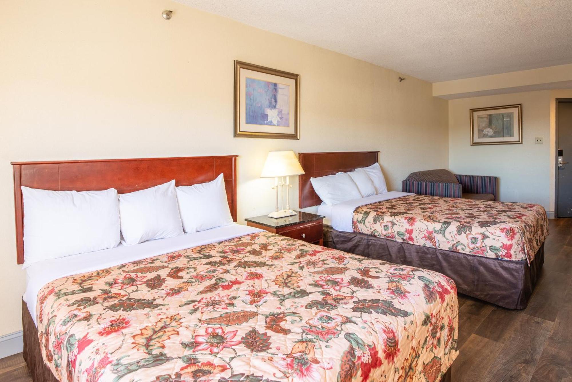 Dominion Inn And Suites Sandston Eksteriør billede